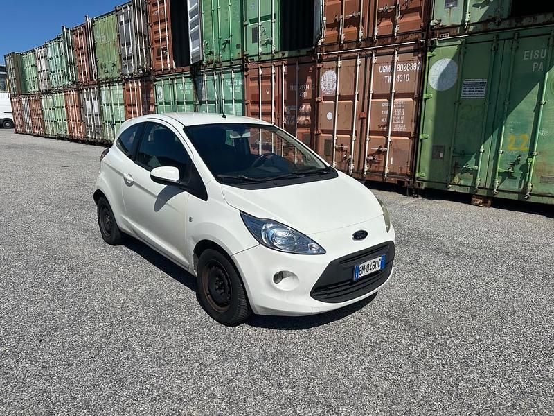 Usata Ford Ka 75 CV (55 kW) 2013 Bianco Utilitaria