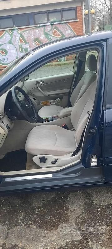 Usata Mercedes C200 2001 Blu Berlina