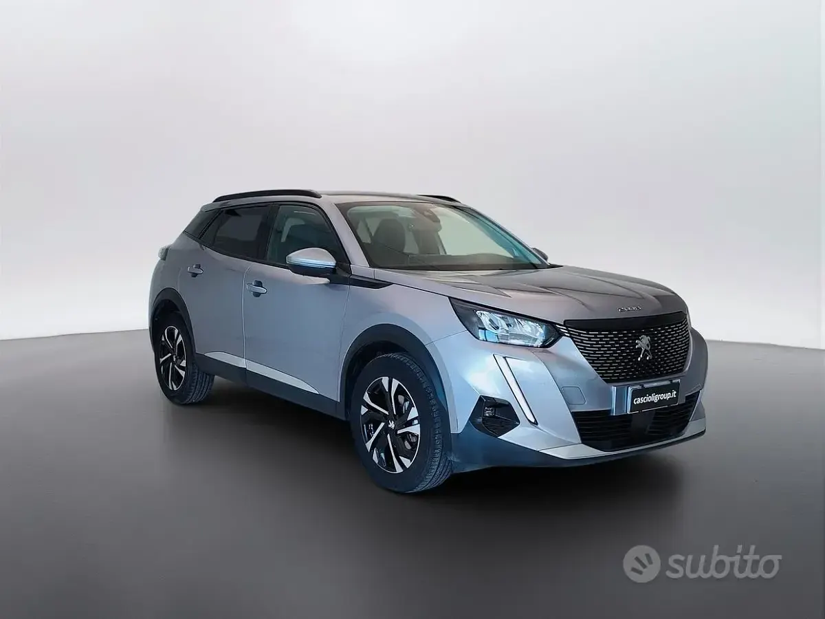 Usata Peugeot 2008 Allure 102 CV (75 kW) 2020 Grigio SUV