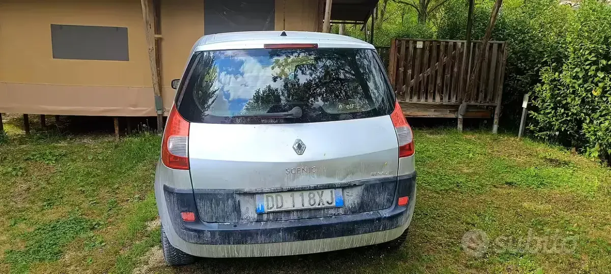 Usata Renault Scenic E-Tech 100 CV (73 kW) 2006 Grigio Monovolume