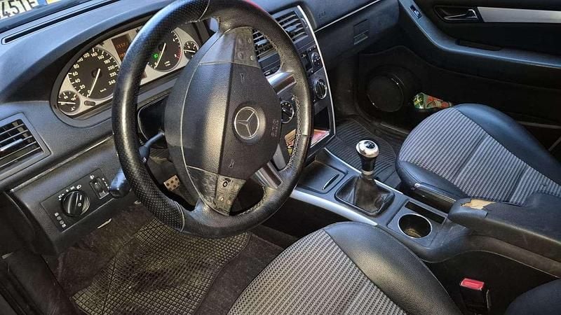 Usata Mercedes B180 109 CV (80 kW) 2007 Monovolume