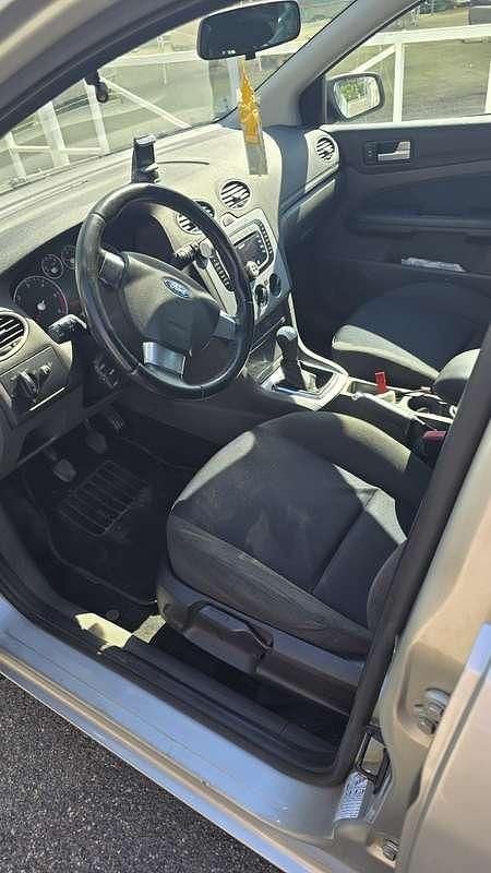 Usata Ford Focus 90 CV (66 kW) 2008 Argento Station wagon