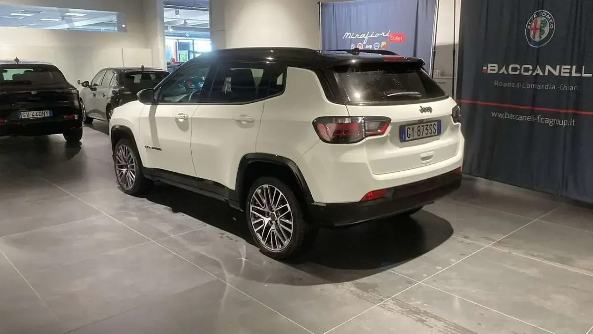 Usata Jeep Compass Summit 131 CV (96 kW) 2025 Bianco SUV