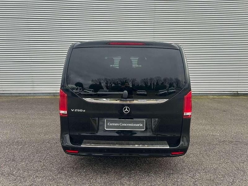 Usata Mercedes V250 Premium 190 CV (139 kW) 2023 Nero ossidiana Monovolume