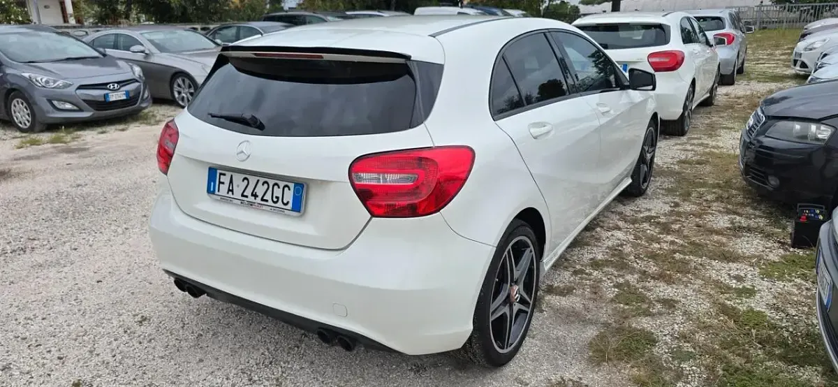 Usata Mercedes A180 Premium 109 CV (80 kW) 2015 Bianco Utilitaria