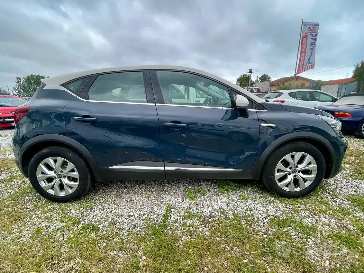 Usata Renault Captur Intens 101 CV (74 kW) 2020 Blu SUV