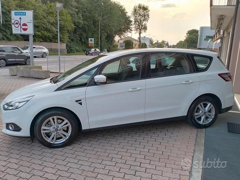 Usata Ford S-MAX Business Edition 150 CV (110 kW) 2018 Bianco Monovolume