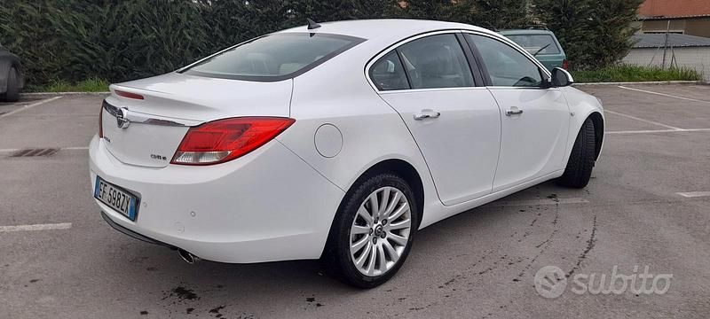 Usata Opel Insignia 160 CV (117 kW) 2011 Bianco Berlina