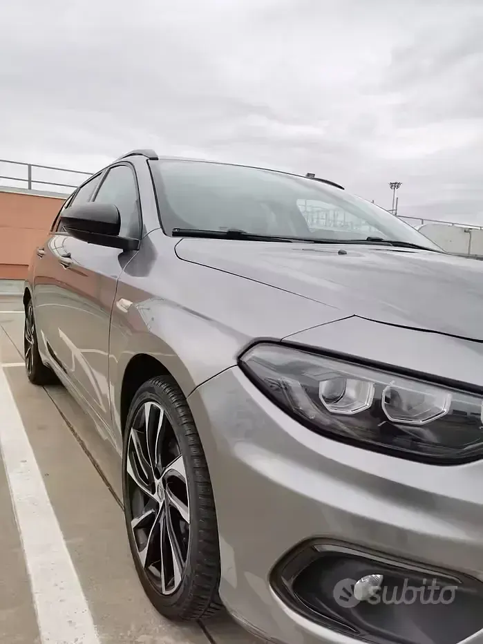 Usata Fiat Tipo S 120 CV (88 kW) 2018 Grigio Station wagon