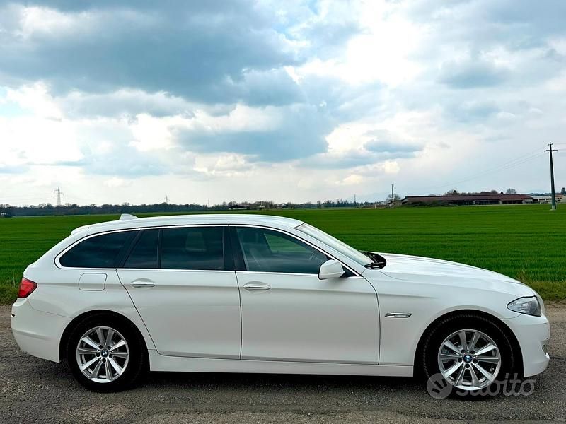 Usata BMW 520 Comfort Edition 184 CV (135 kW) 2012 Bianco Station wagon