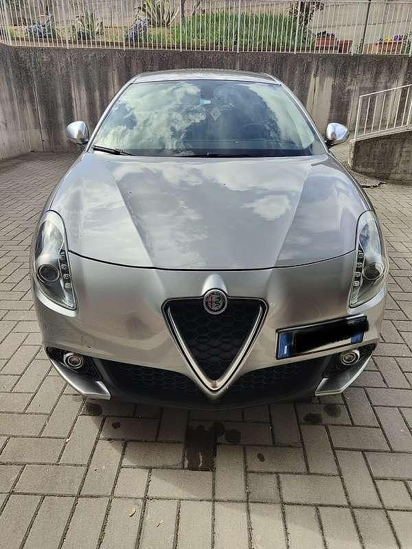 Usata Alfa Romeo Giulietta Super 120 CV (88 kW) 2016 Utilitaria