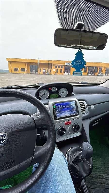 Usata Lancia Ypsilon 60 CV (44 kW) 2007 Grigio Utilitaria