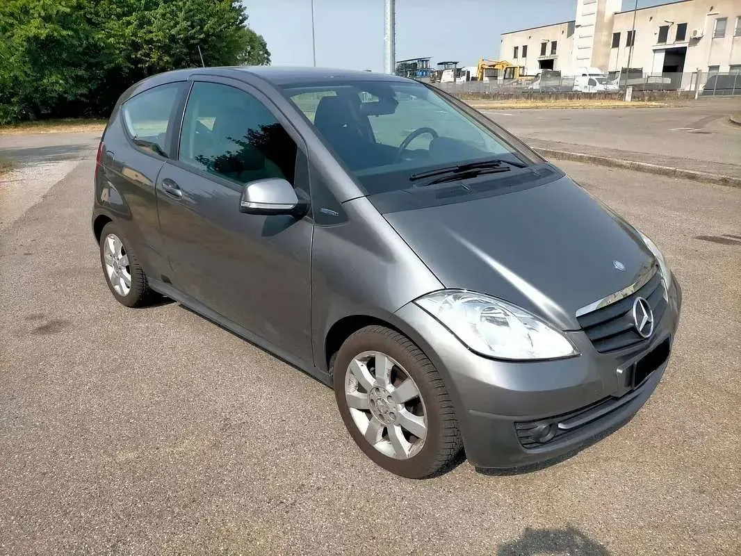 Usata Mercedes A160 Edition 95 CV (69 kW) 2009 Grigio Coupé