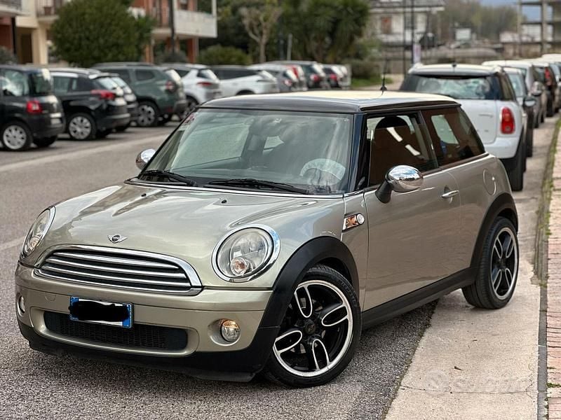 Usata Mini Cooper D 110 CV (80 kW) 2009 Verde Utilitaria