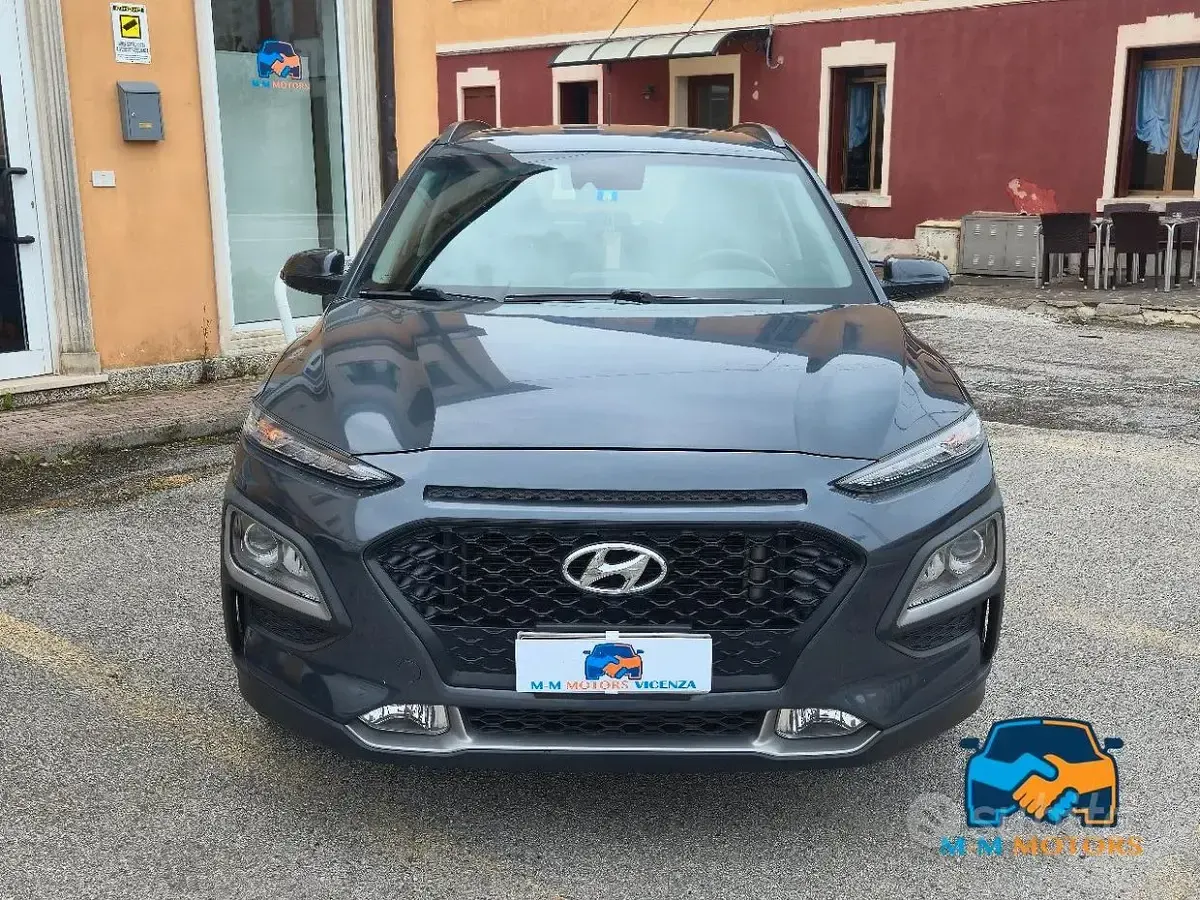 Usata Hyundai Kona Style 120 CV (88 kW) 2019 Grigio SUV