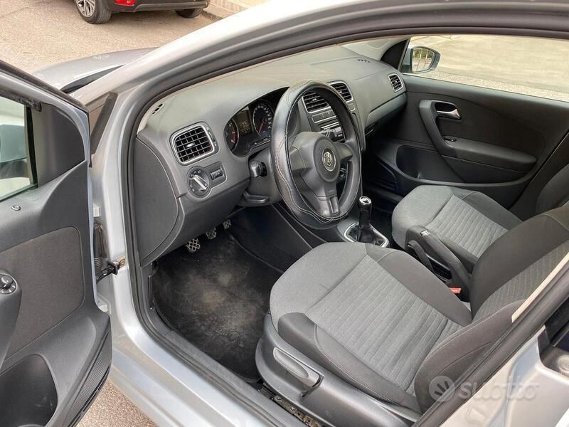Usata VW Polo Comfortline 69 CV (50 kW) 2009 Grigio Berlina