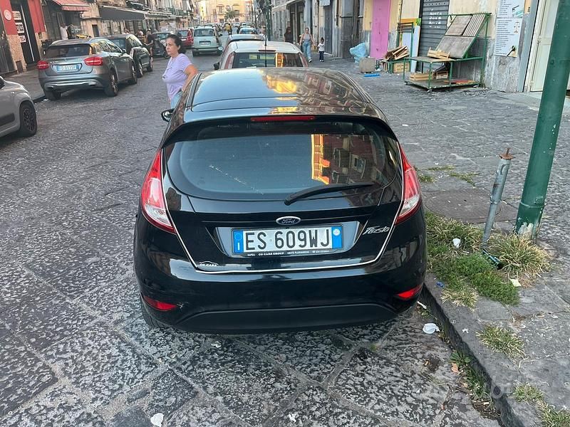 Usata Ford Fiesta 2013 Nero Utilitaria