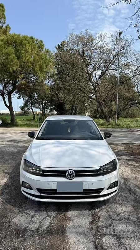 Usata VW Polo Highline 90 CV (66 kW) 2019 Bianco Utilitaria