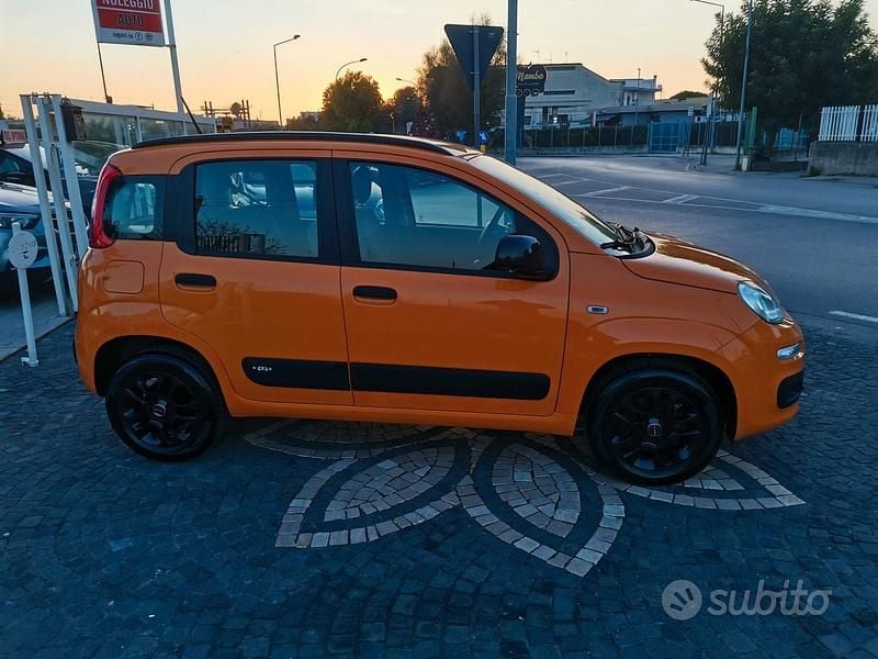 Usata Fiat Panda Lounge 69 CV (50 kW) 2019 Arancione Utilitaria