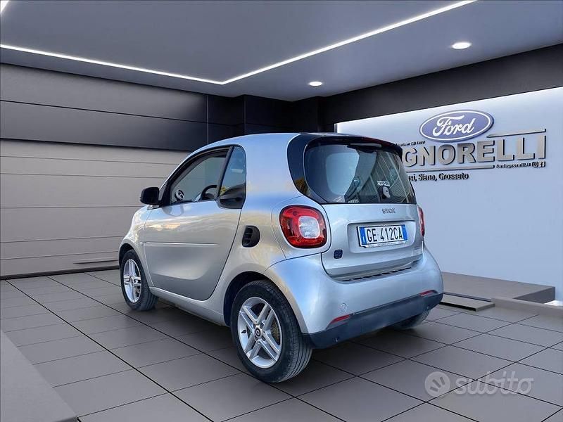 Usata Smart ForTwo Electric Drive Passion 41 kW (56 CV) 2021 Berlina