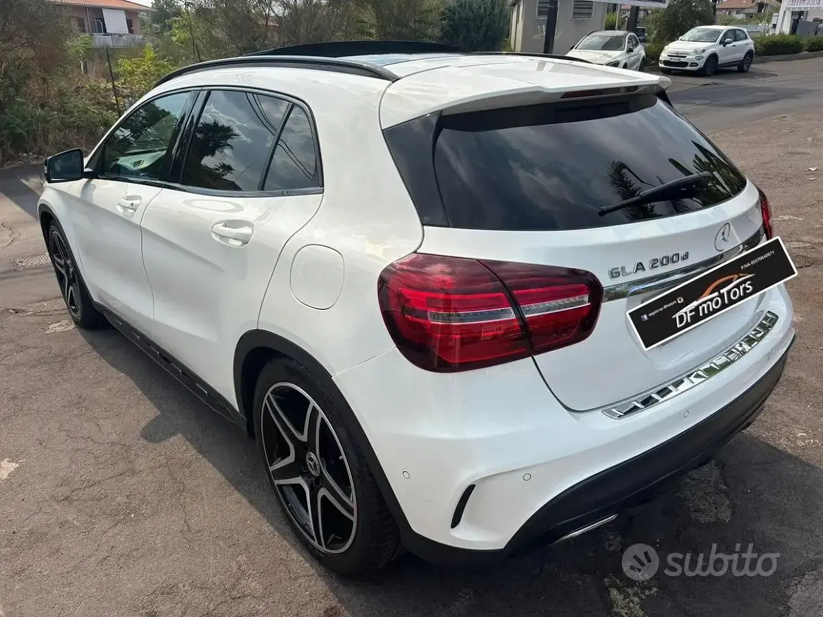 Usata Mercedes GLA200 Premium 136 CV (100 kW) 2019 Bianco SUV