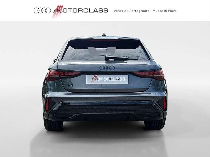 Nuova Audi A3 S-Line 116 CV (85 kW) 2026 Grigio daytona perlato Berlina