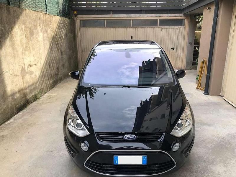 Usata Ford S-MAX Titanium 163 CV (119 kW) 2014 Nero Monovolume