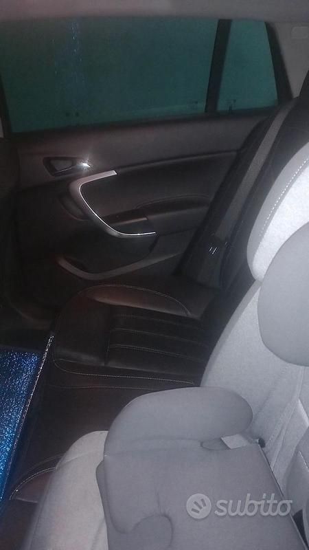 Occasion Opel Insignia 160 ch (117 kW) 2012 Noir Break