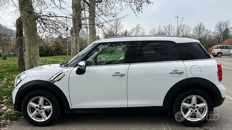 Usata Mini Countryman 112 CV (82 kW) 2011 Bianco SUV