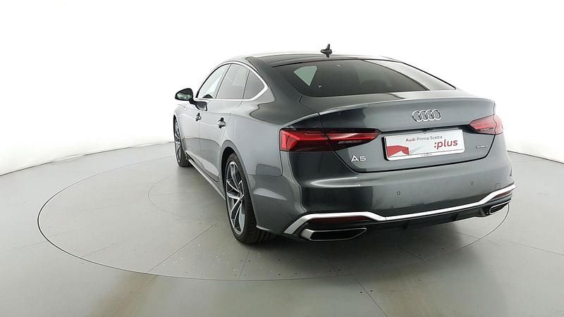 Usata Audi A5 Sportback S-Line 204 CV (150 kW) 2024 Grigio daytona perla Utilitaria