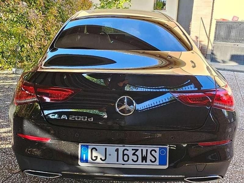 Usata Mercedes CLA200 150 CV (110 kW) 2022 Nero Coupé