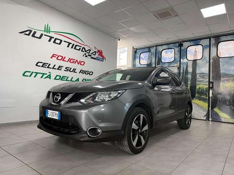 Usata Nissan Qashqai N-Connecta 110 CV (80 kW) 2017 Grigio SUV
