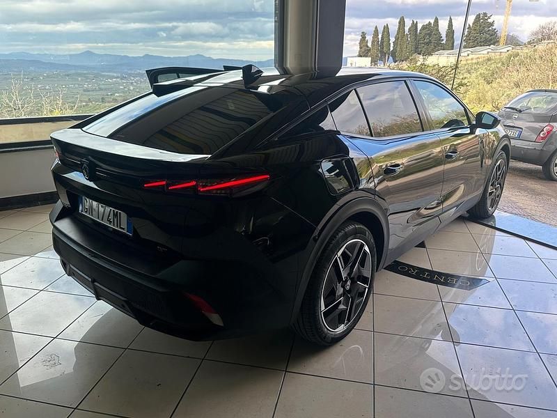 Usata Peugeot 408 GT 130 CV (95 kW) 2023 Nero SUV