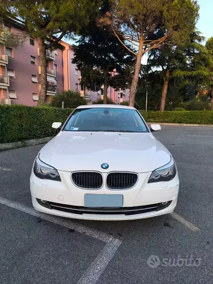 Usata BMW 520 Efficient Dynamics 177 CV (130 kW) 2009 Bianco Station wagon