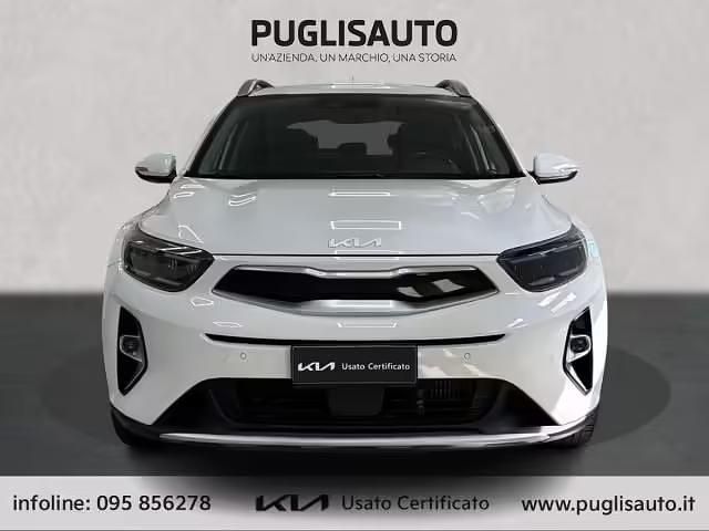 Usata Kia Stonic Style 100 CV (73 kW) 2022 Bianco SUV