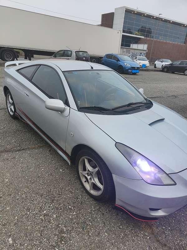 Usata 2004 Toyota Celica Coupé | 4150 € (Buon prezzo) - Immagine 1/4