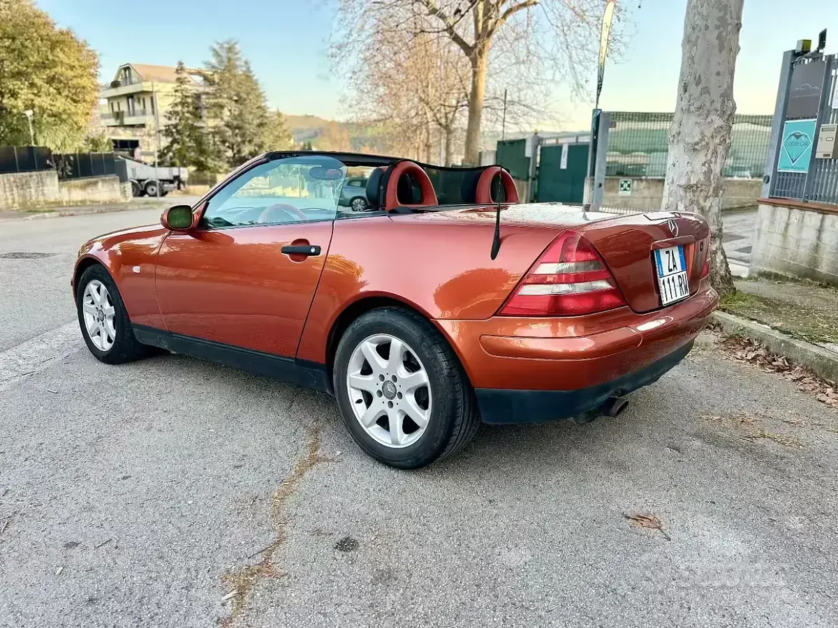 Usata Mercedes SLK230 192 CV (141 kW) 1999 Cabrio