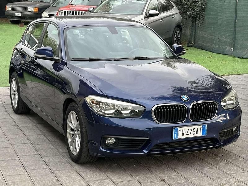 Usata BMW 120 Efficient Dynamics 190 CV (139 kW) 2019 Mediterranean blue Utilitaria