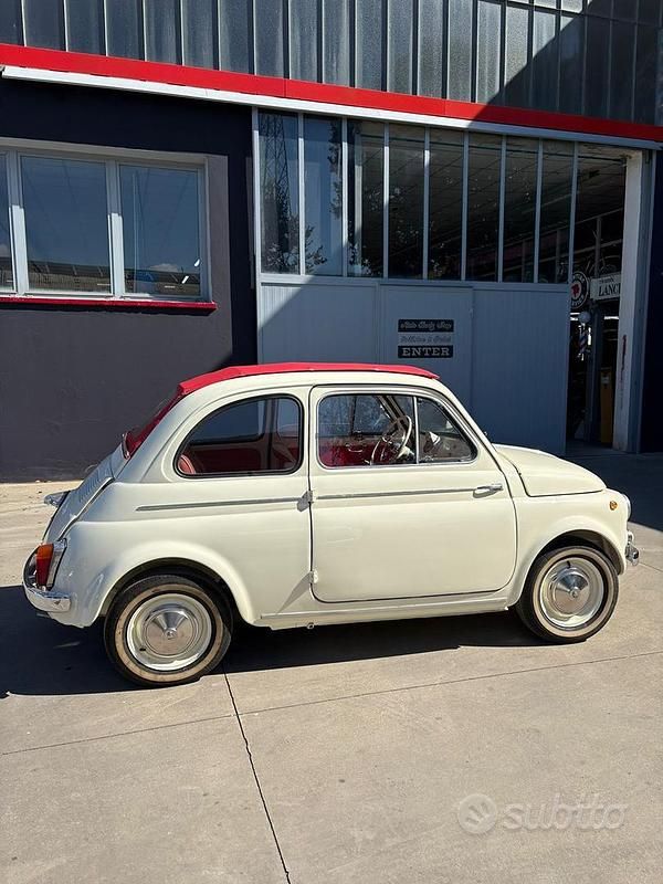 Bianco Usata 1960 Fiat 500 Due volumi | 16.000 € - Immagine 1/4