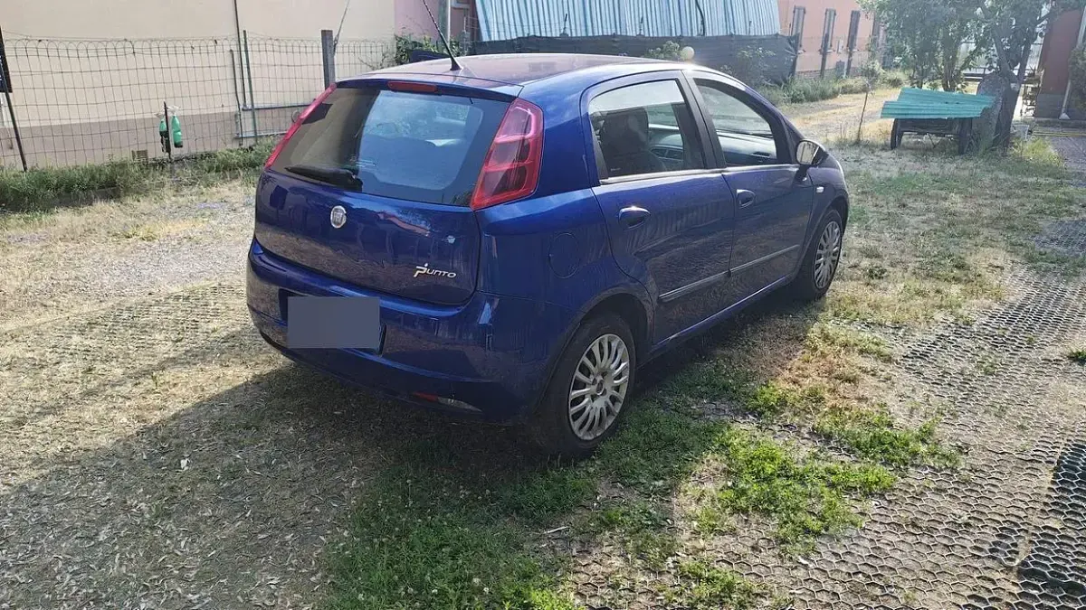 Usata Fiat Grande Punto 65 CV (47 kW) 2008 Bluazzurro Utilitaria