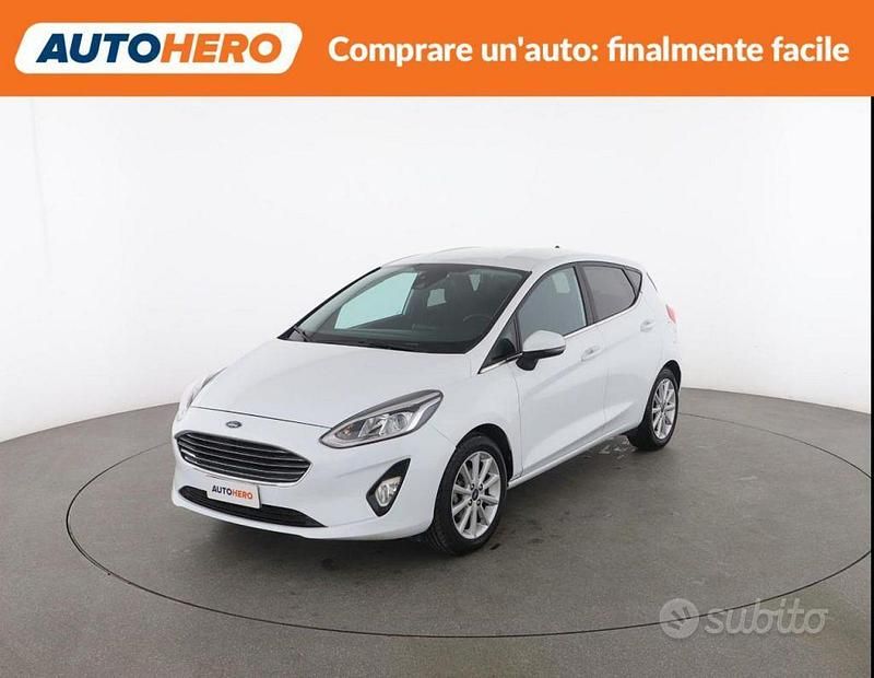 Usata Ford Fiesta Titanium 86 CV (63 kW) 2018 Bianco Utilitaria
