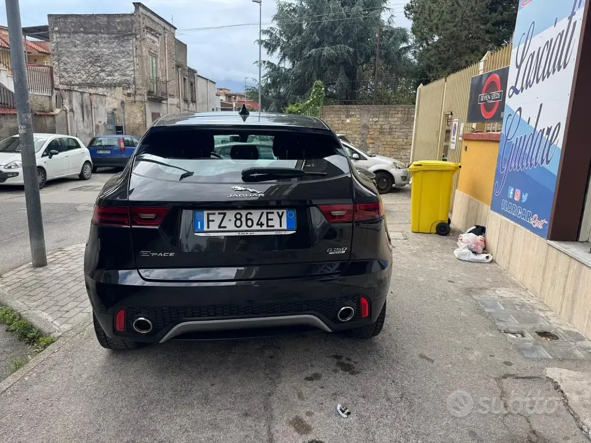 Usata Jaguar E-Pace R-Dynamic 150 CV (110 kW) 2020 Nero SUV