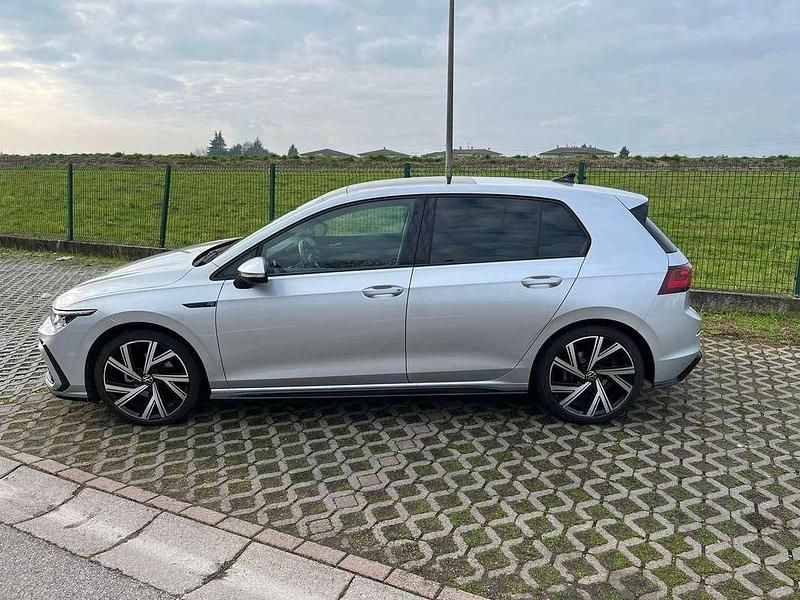 Usata VW Golf VIII R-line 150 CV (110 kW) 2023 Berlina