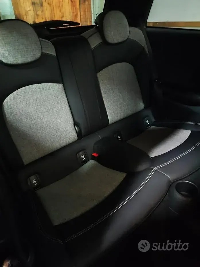 Usata Mini John Cooper Works 231 CV (169 kW) 2020 Grigio Utilitaria