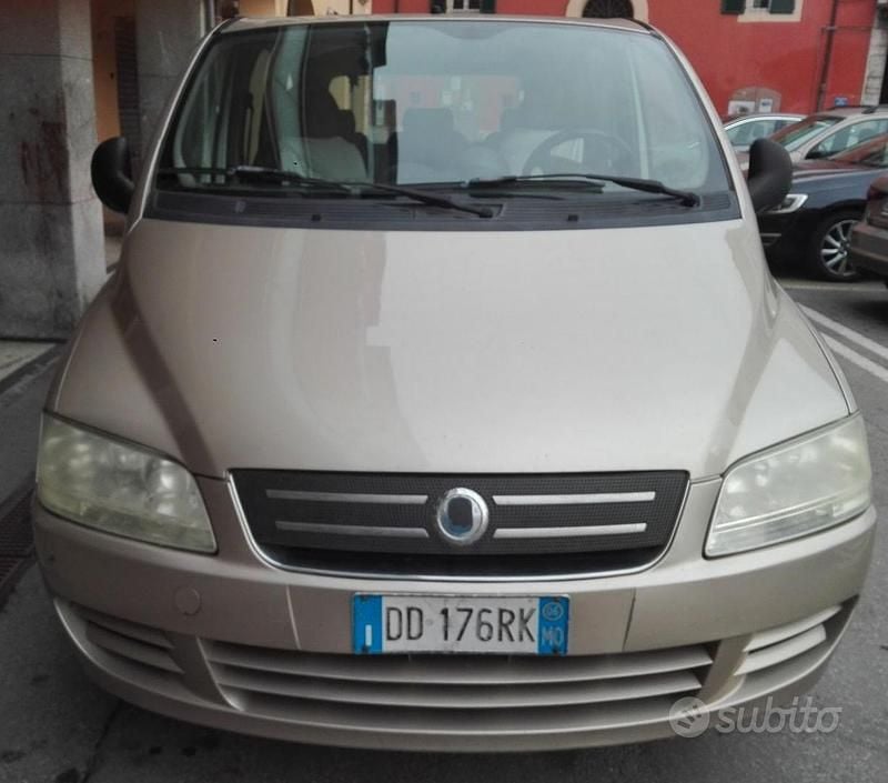 Usata Fiat Multipla 2006 Grigio Monovolume