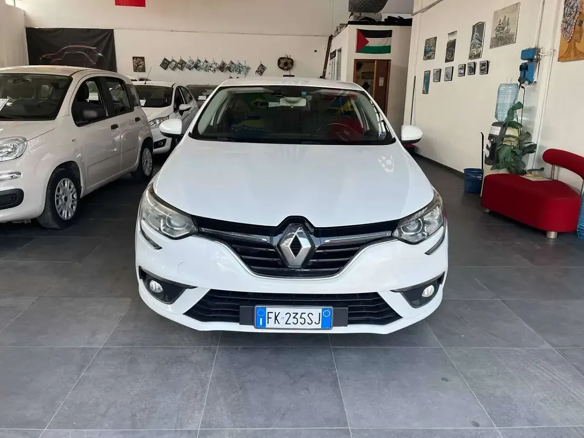 Usata Renault Mégane IV Intens 110 CV (80 kW) 2017 Bianco Berlina