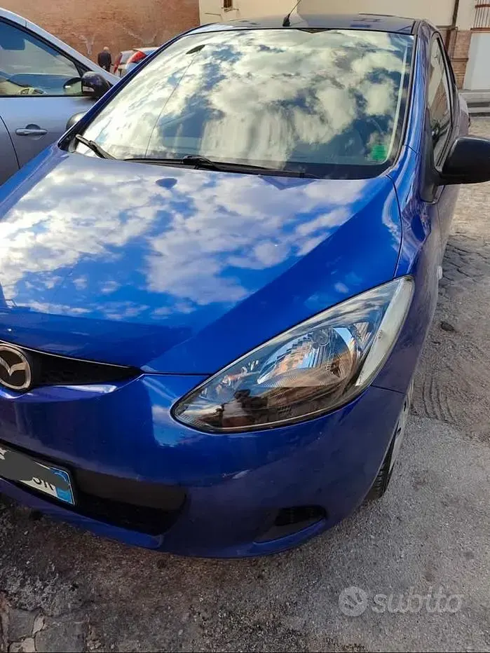 Usata Mazda 2 75 CV (55 kW) 2008 Blu Utilitaria