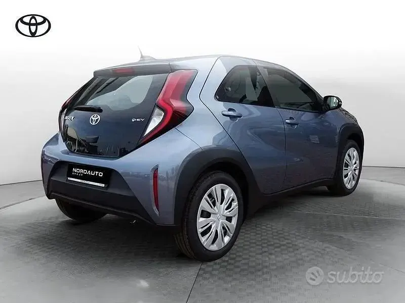 Nuova Toyota Aygo X 115 CV (84 kW) 2026 Grigio SUV