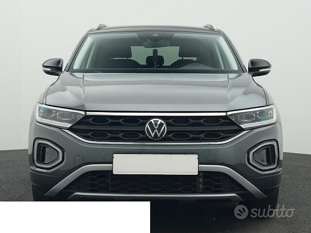 Usata VW T-Roc Goal 116 CV (85 kW) 2024 Grigio SUV