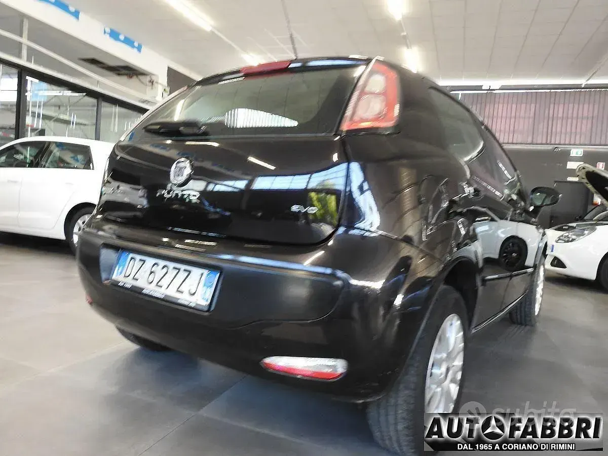 Usata Fiat Punto Evo Dynamic 76 CV (55 kW) 2009 Utilitaria